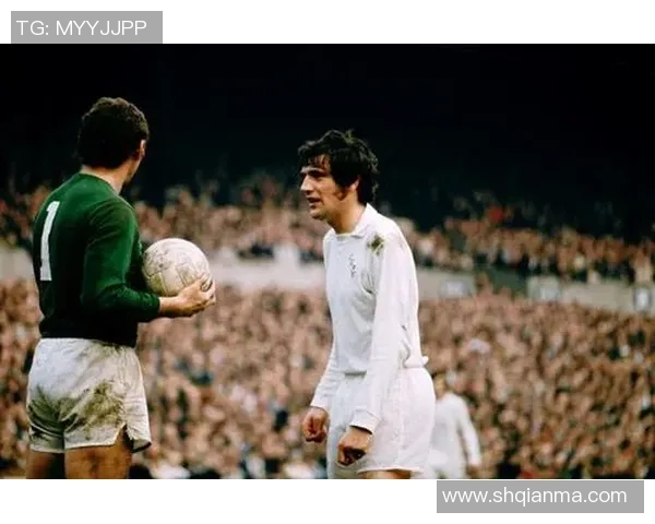 足球传奇诺曼亨特的辉煌生涯与成就全解析