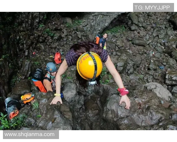 南京攀岩队区域防守解析与攀岩热点的深度探讨 南京攀岩队区域防守解析与攀岩热点的深度探讨